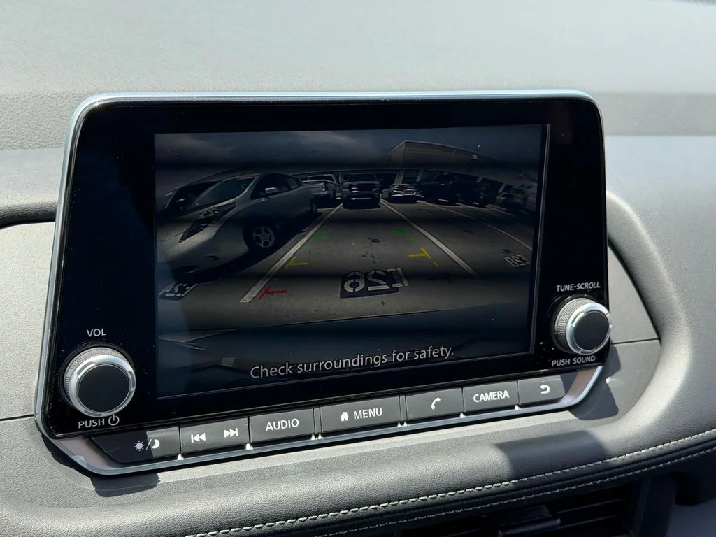 Used 2026 White Nissan S image 21