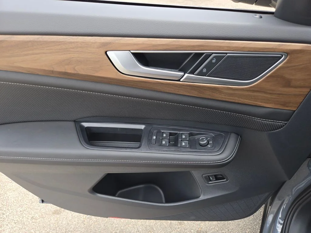 New 2026 Gray Volkswagen SE w/Technology image 10