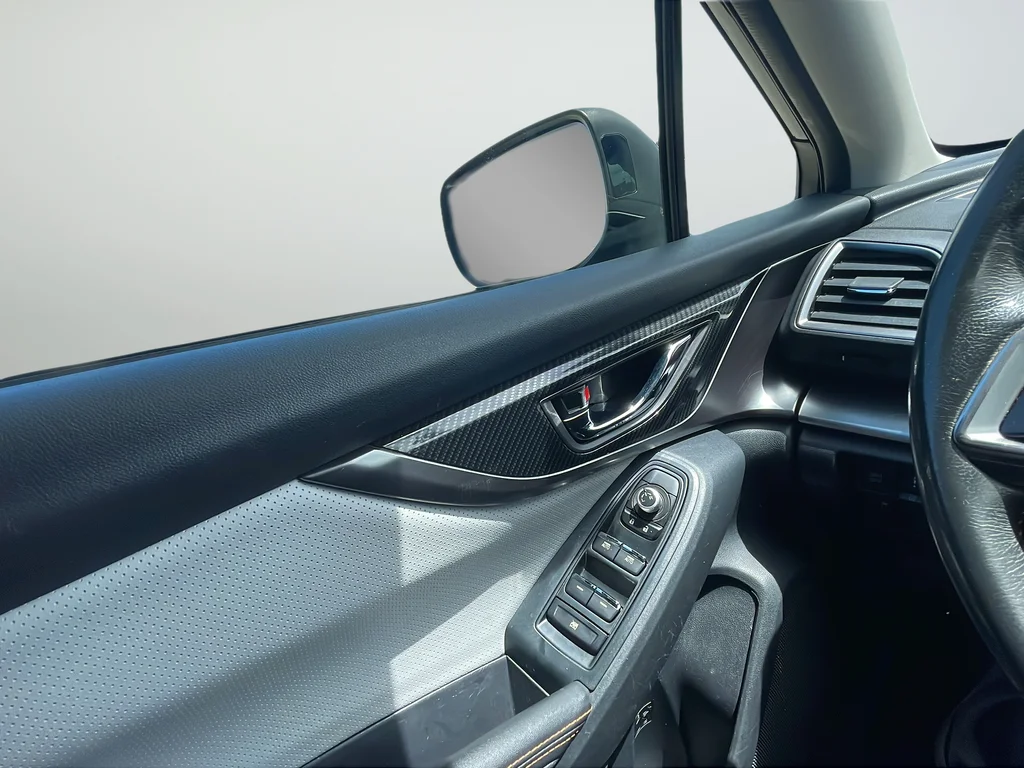 Used 2018 Gray Subaru 2.0i Limited image 32