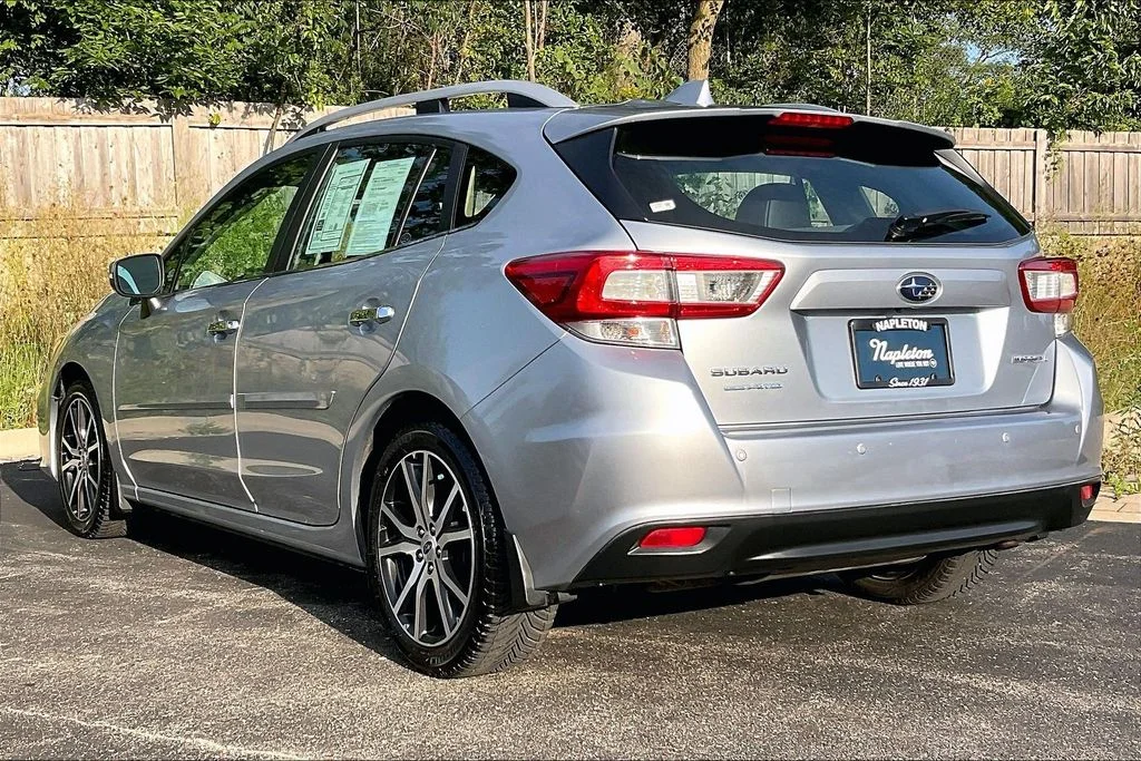 Used 2018 Silver Subaru 2.0i Limited image 10