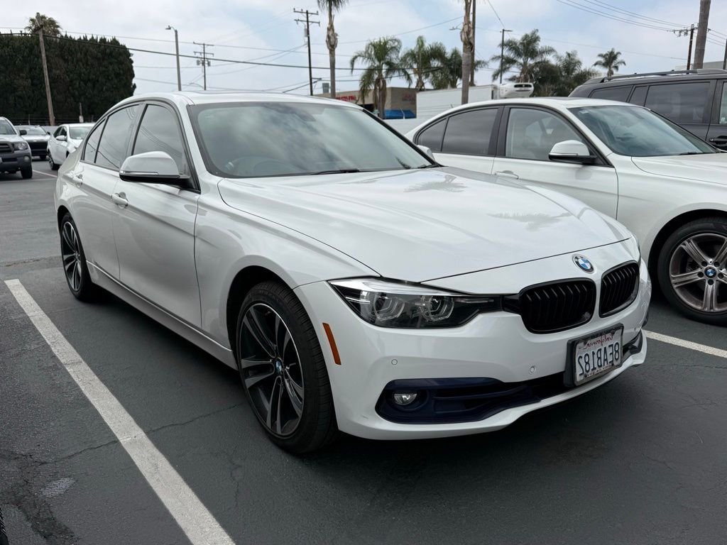 2018 BMW 3 Series 330i Sedan's photo