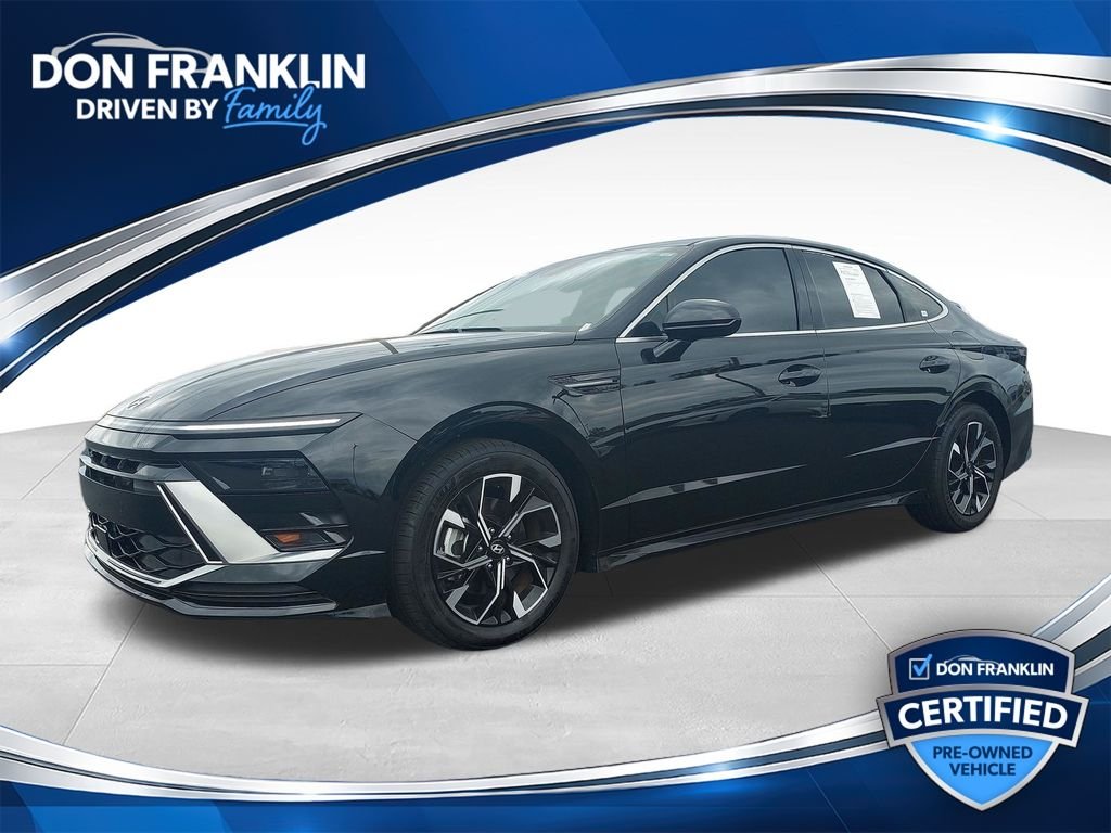 Used 2024 Black Hyundai SEL image 1