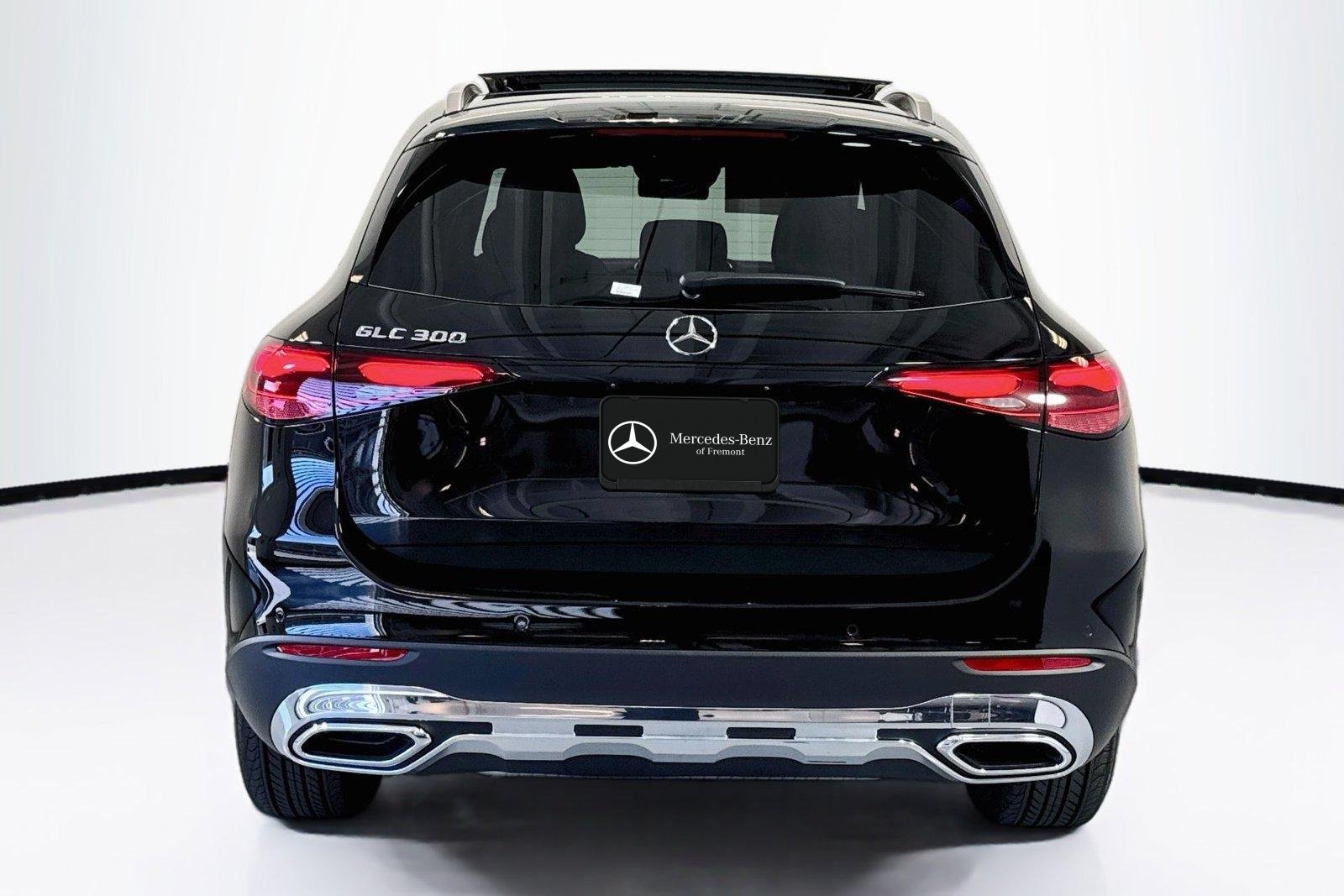 New 2026 Black Mercedes-Benz GLC 300 image 6