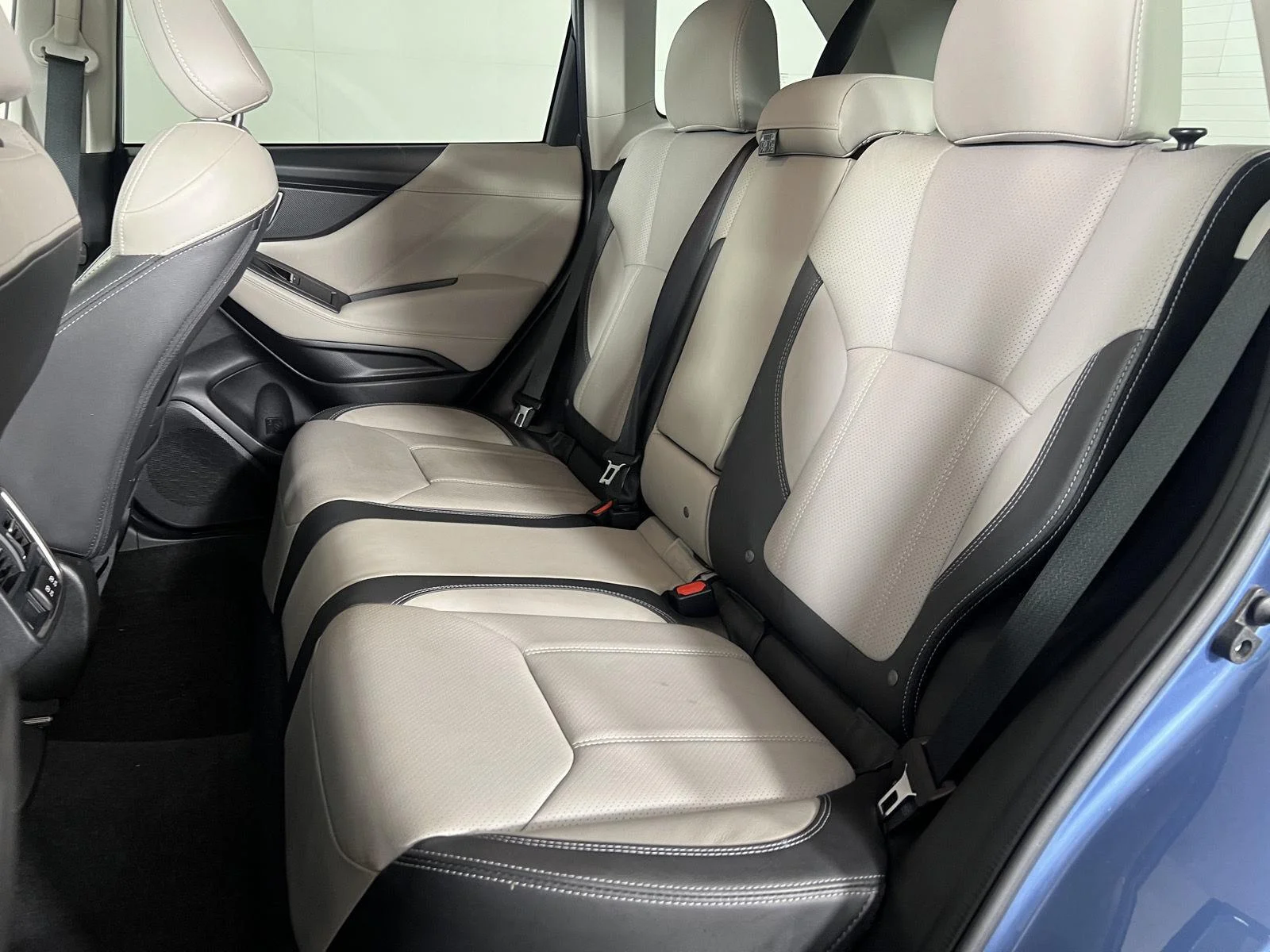 Used 2021 Horizon Blue Pearl Subaru Limited image 9