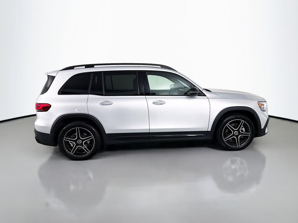 Used 2023 Silver Mercedes-Benz GLB 250 image 8