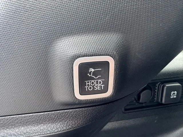 Used 2024 Silver Jeep Altitude X image 10