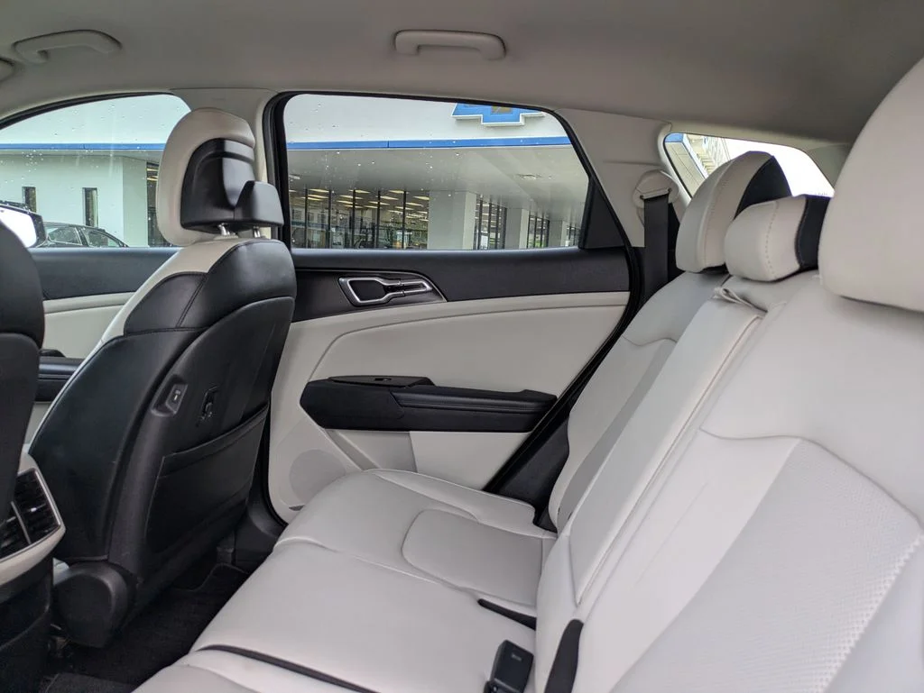 Used 2023 Black Kia EX image 16