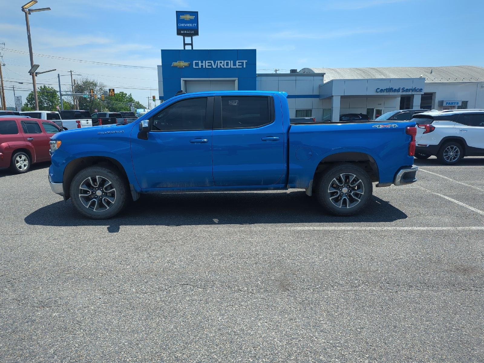 Used 2025 Riptide Blue Metallic Chevrolet LT image 4