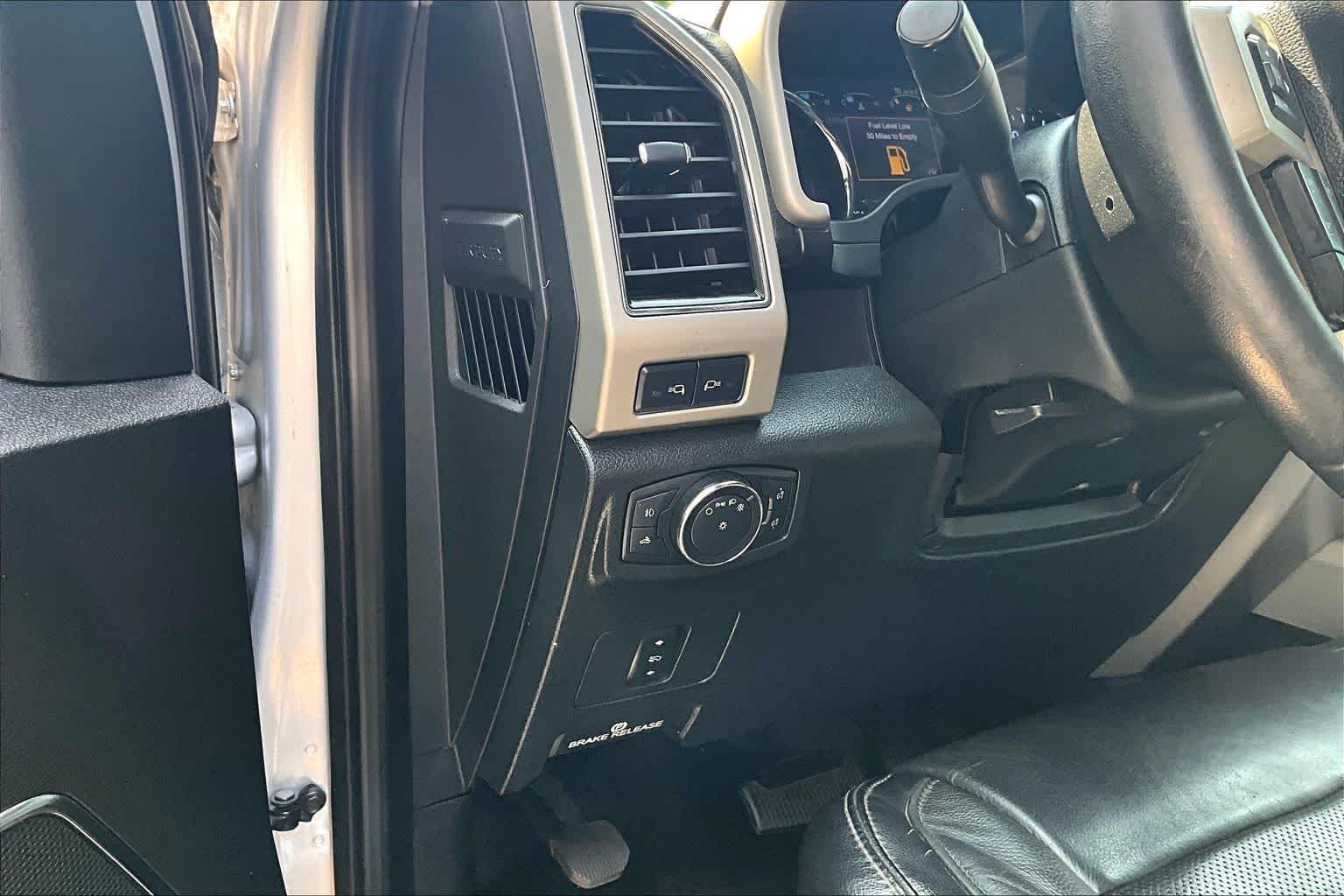 Used 2019 Ingot Silver Metallic Ford LARIAT image 29