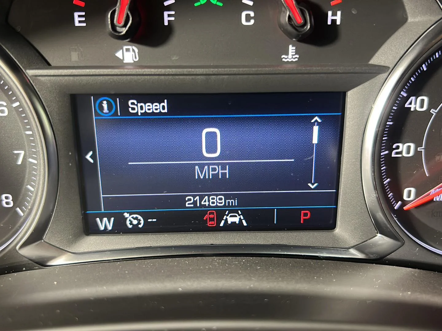 Used 2023 Sterling Metallic GMC SLE image 25