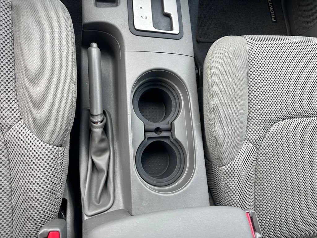 Used 2019 Silver Nissan SV image 17