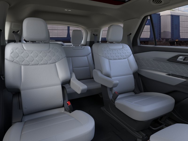 New 2026 Rapid Red Metallic Tinted Clearcoat Ford Platinum™ image 11