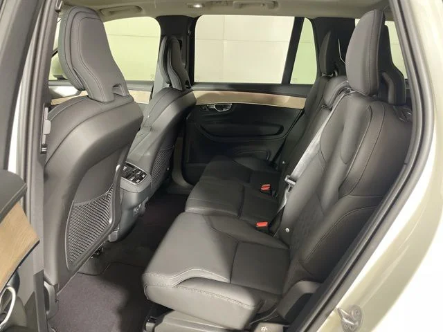 2025 Volvo XC90 Plus - Photo 40