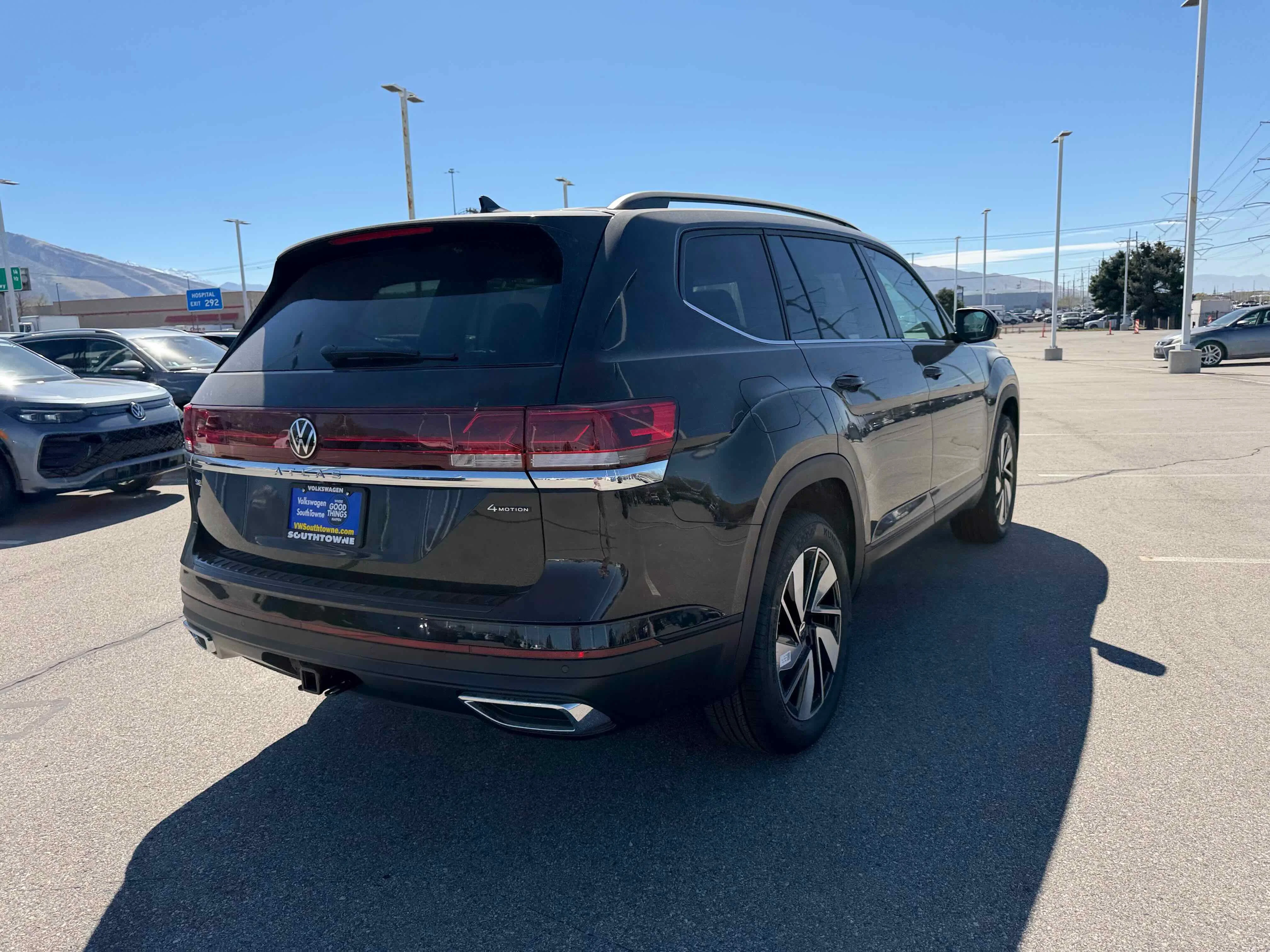 New 2026 Deep Black Volkswagen 2.0T SE w/Technology image 7