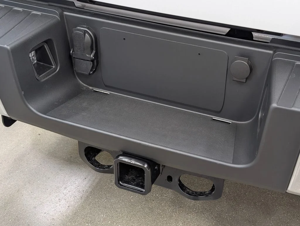 New 2026 Oxford White Ford F-250® XL image 21