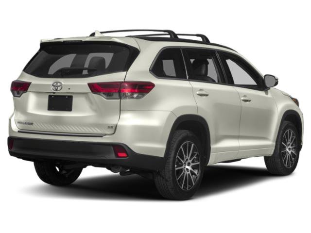 Used 2019 Toyota Highlander SE with VIN 5TDJZRFH3KS573695 for sale in Brainerd, Minnesota