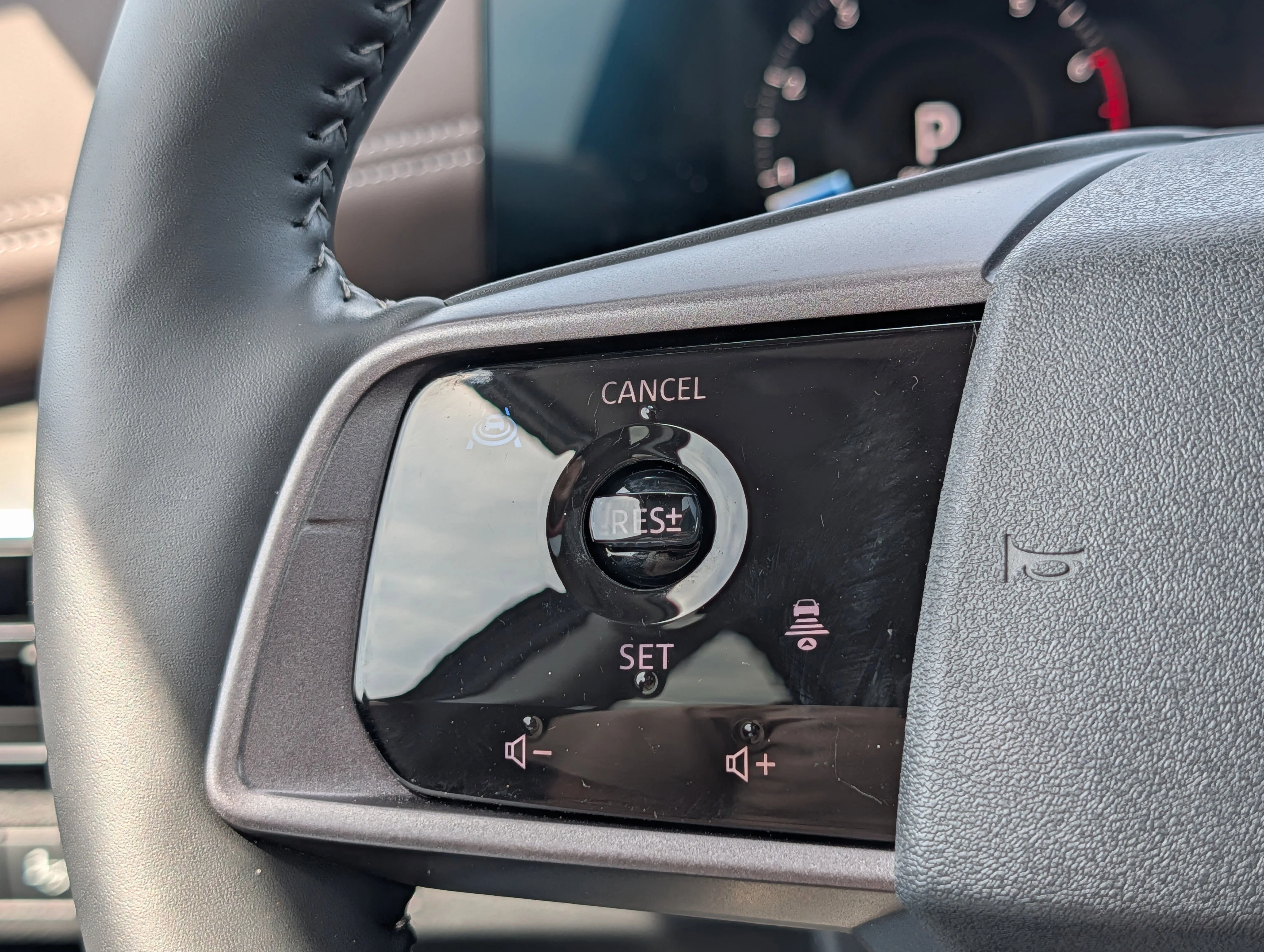 Used 2026 Super Black Nissan Platinum image 30