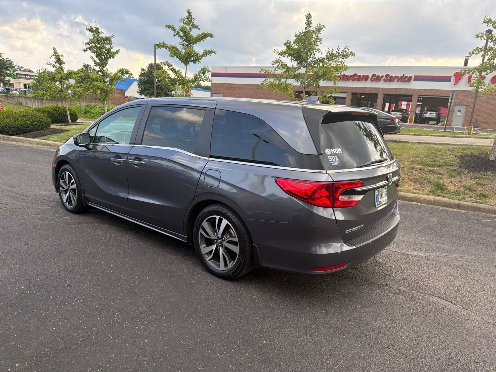 Certified Used 2023 Modern Steel Metallic Honda Touring image 12