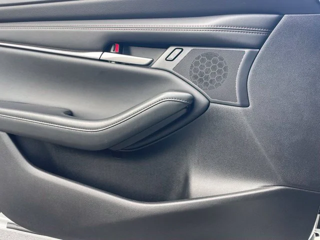 Used 2025 White Mazda 2.5 S Select Sport Base image 8