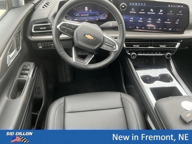 New 2026 Mosaic Black Metallic Chevrolet LT image 4