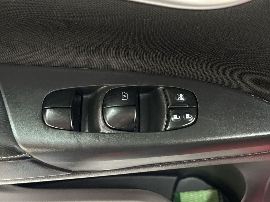Used 2018 Red Alert Nissan SV image 13