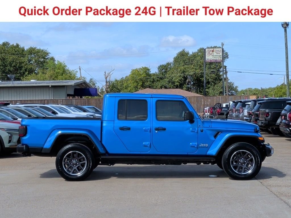 Used 2022 Blue Jeep Overland image 10
