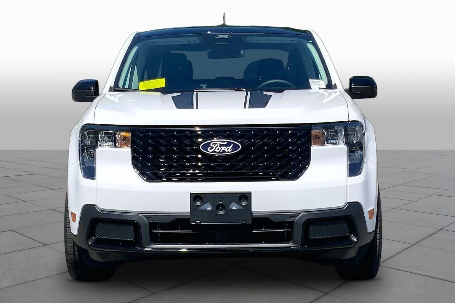 New 2026 Oxford White Ford XLT image 2