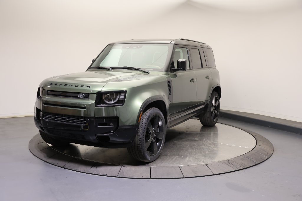 New 2026 Woolstone Green LAND ROVER X-Dynamic SE image 1