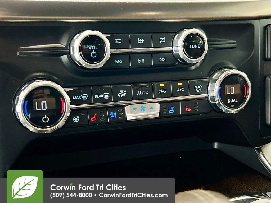 Used 2021 Oxford White Ford King Ranch image 9