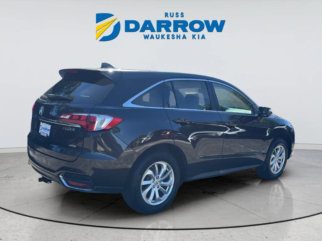 Used 2017  Acura Technology Package image 5