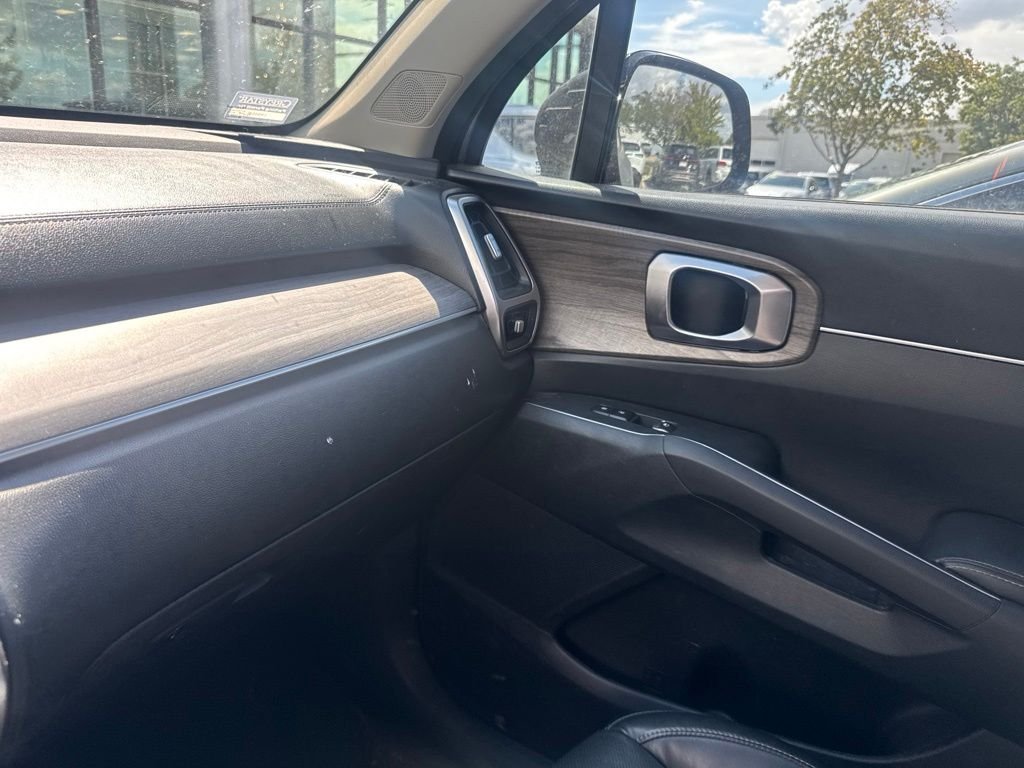 Used 2021 Silver Kia EX image 10
