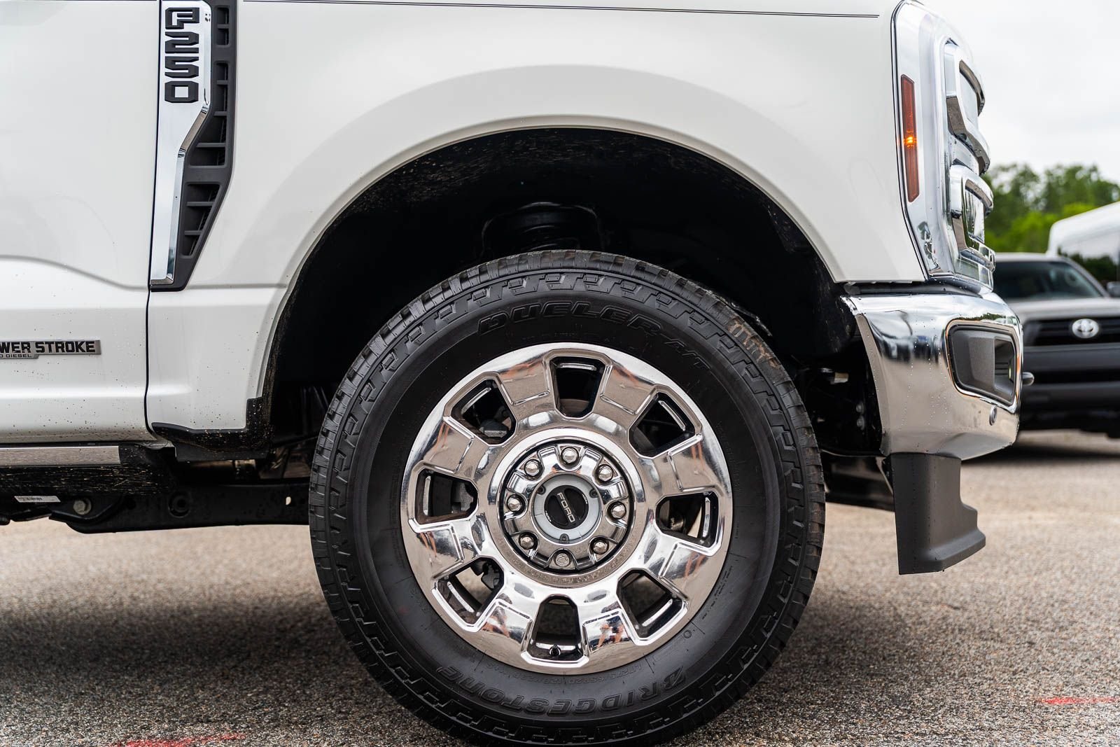 New 2026 Star White Metallic Tri-Coat Ford F-250® Lariat® image 9