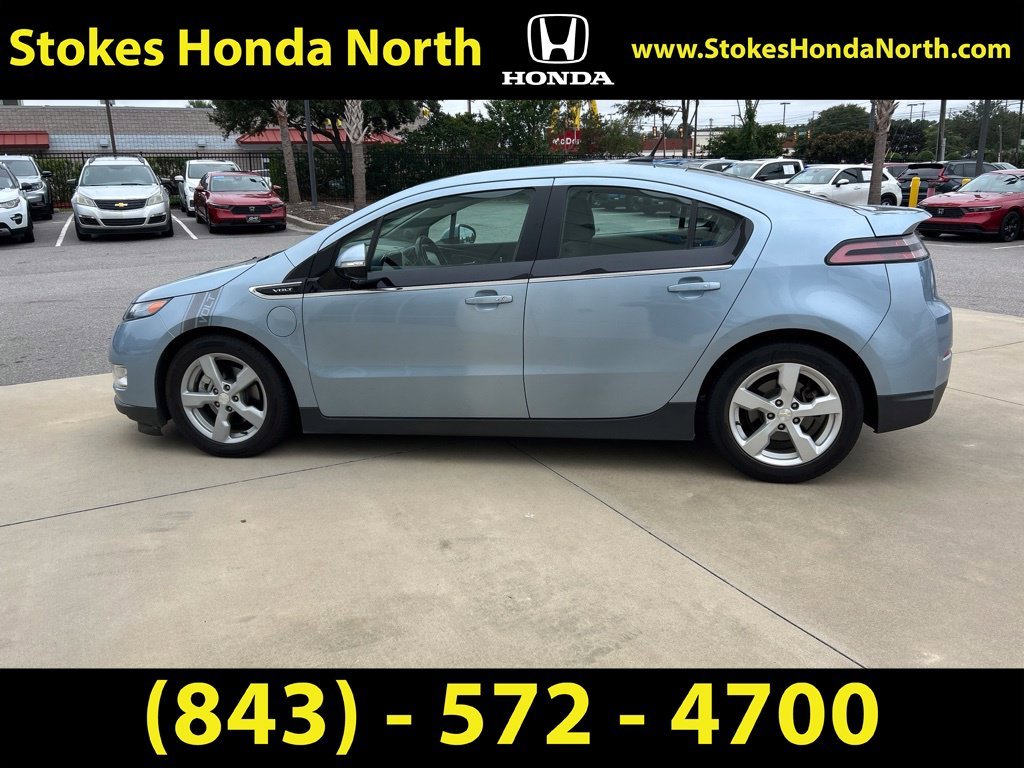 Used 2013 Silver Chevrolet Base image 4