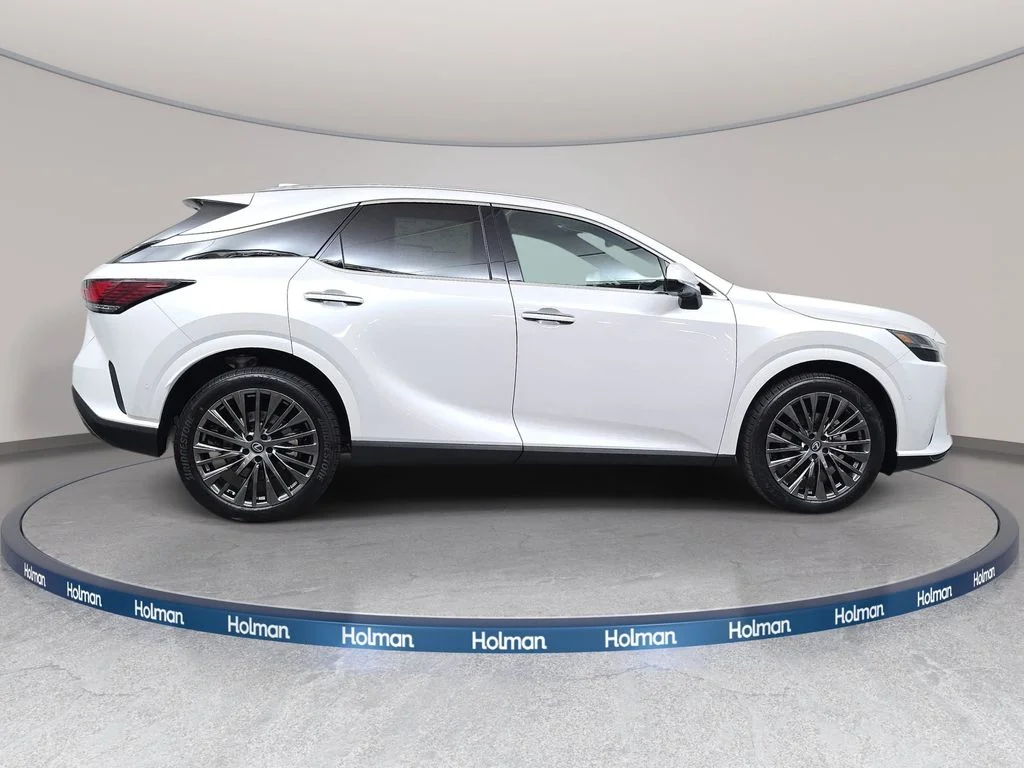 New 2026 Eminent White Pearl Lexus LUXURY image 4