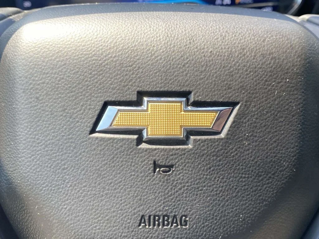Used 2024 White Chevrolet LT image 32