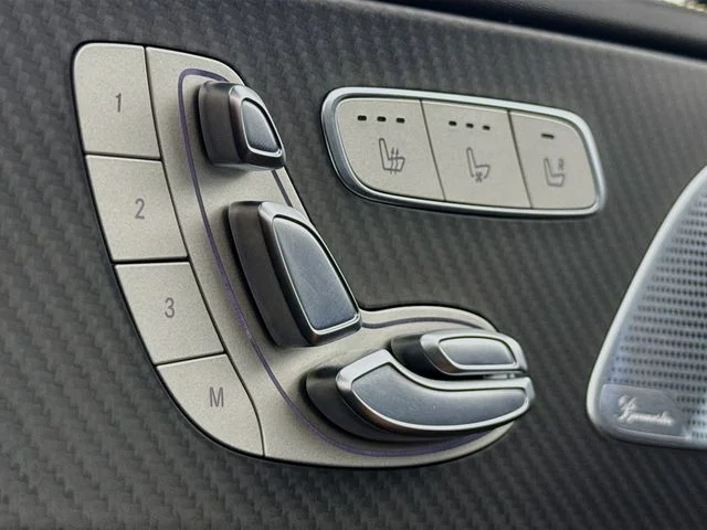 Used 2023  Mercedes-Benz Base image 21