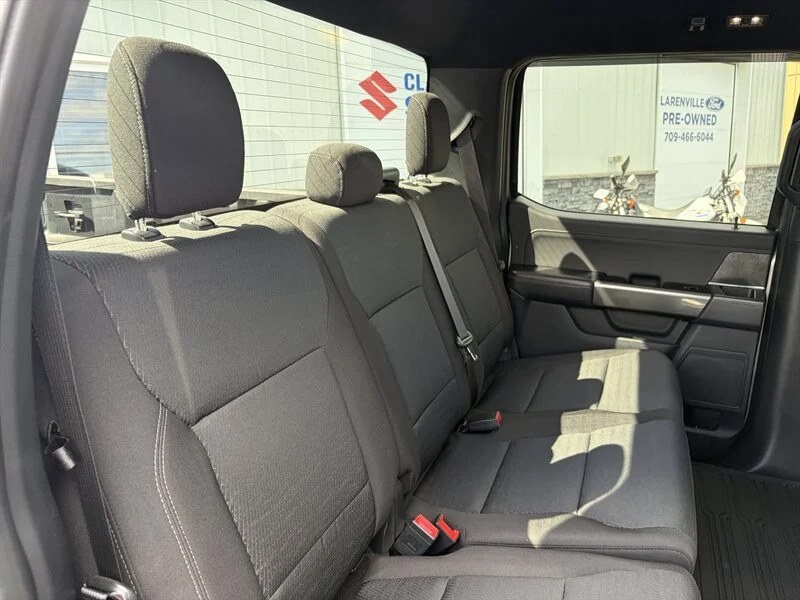 Used 2022 Silver Ford XLT image 16