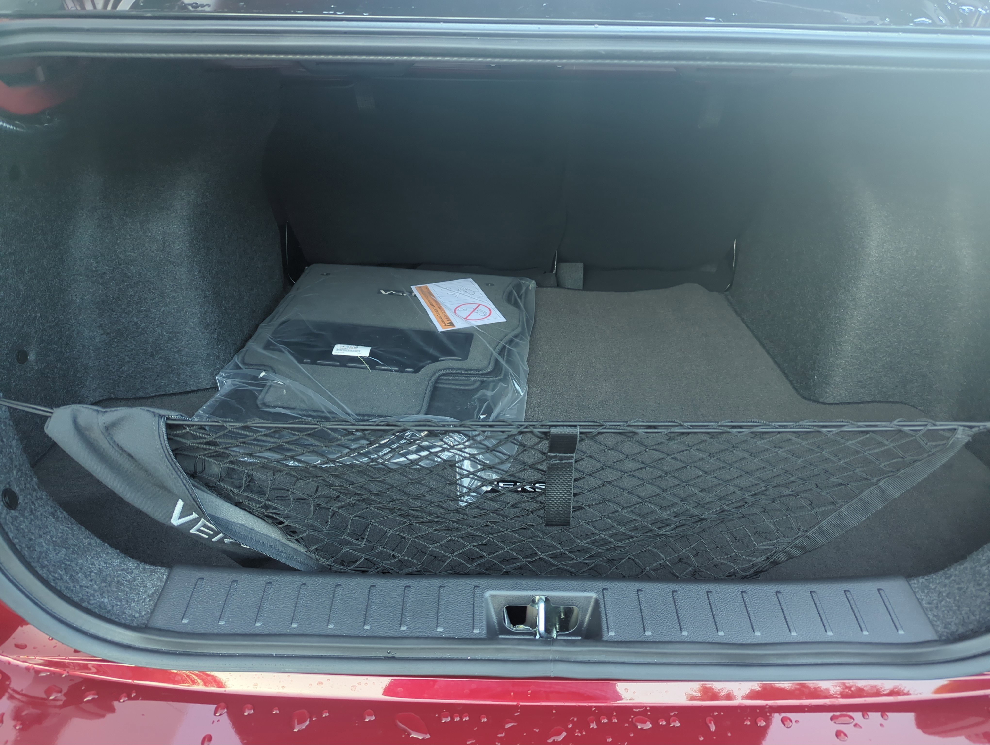 2025 Nissan Versa Sedan SR - Photo 27