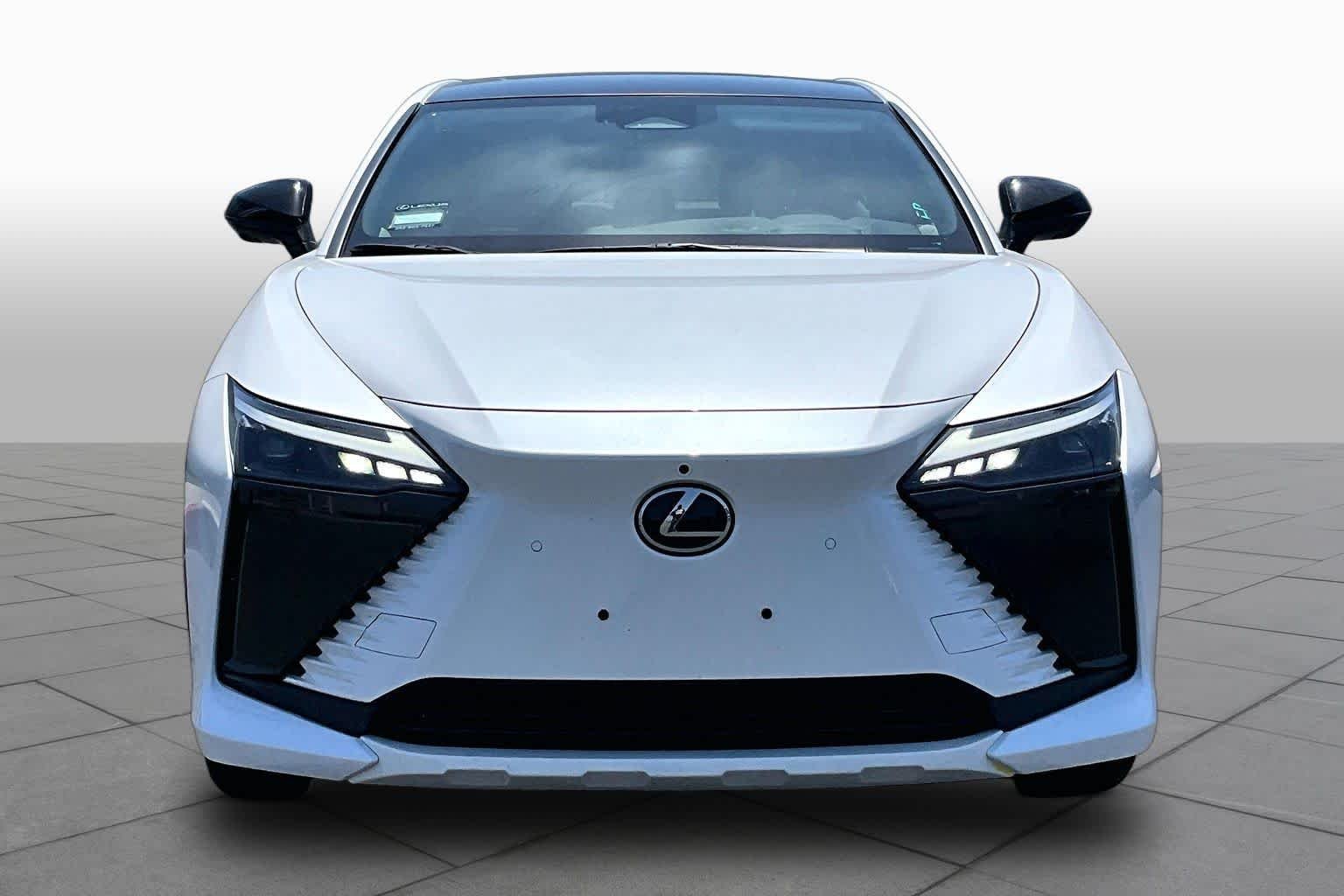 Certified Used 2023 Eminent White Pearl Lexus Luxury image 4