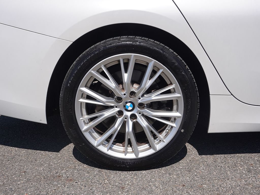 Used 2024 White BMW 330i xDrive image 21