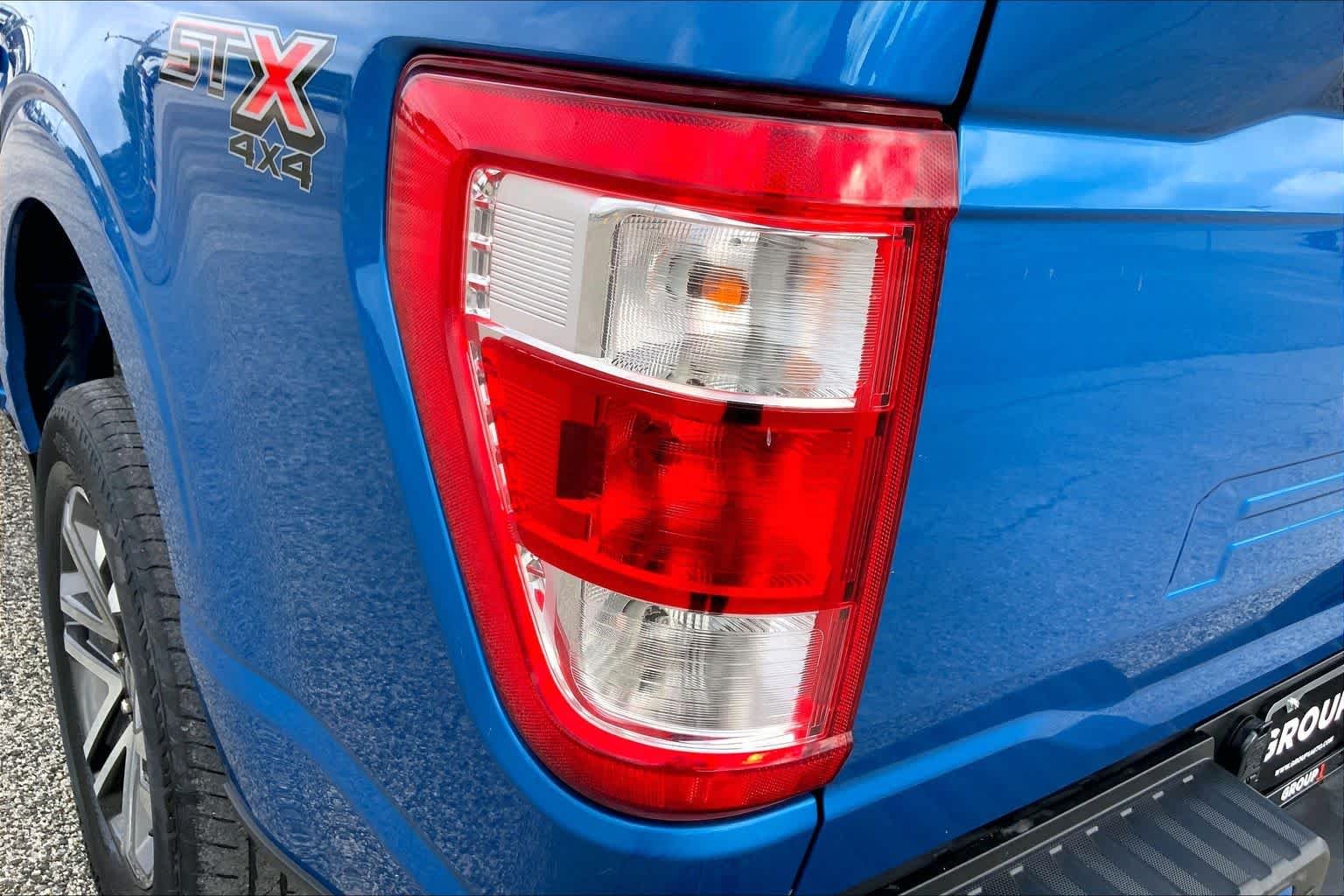 Used 2021 Velocity Blue Ford XL image 28