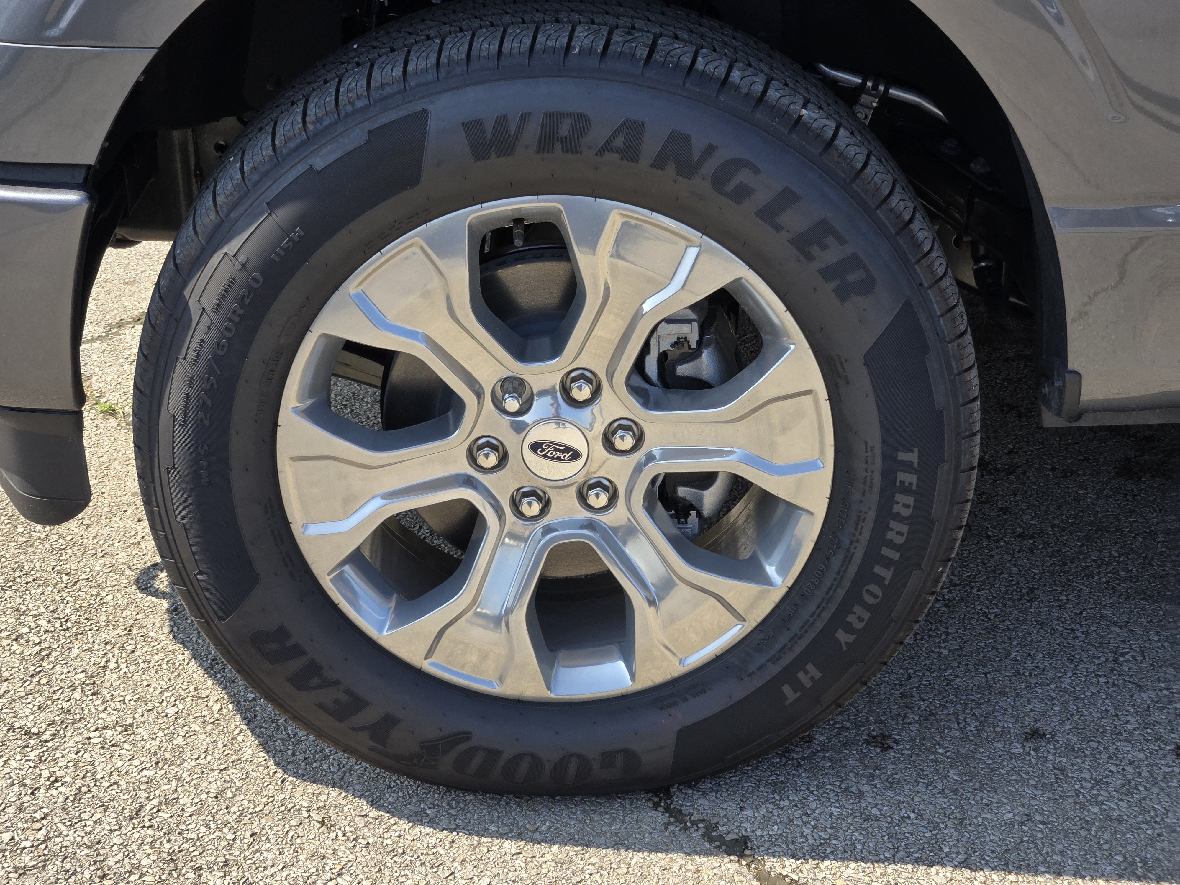 New 2026 Carbonized Gray Metallic Ford Platinum image 7