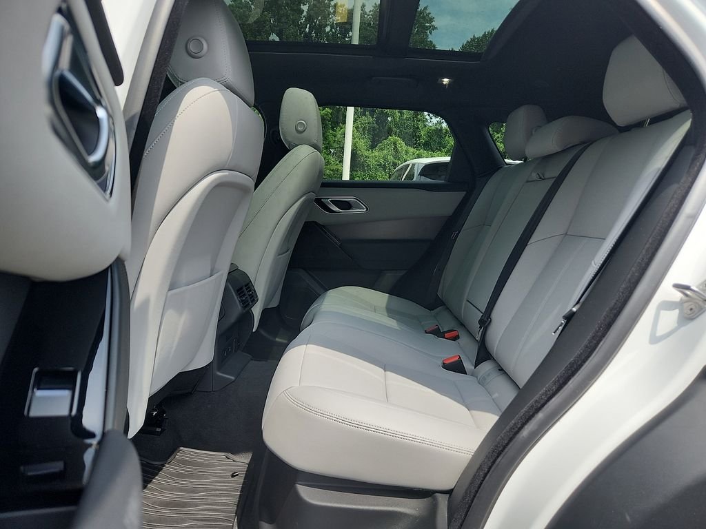 Used 2026 Fuji White Land Rover S image 10