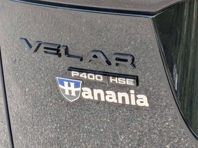 Used 2021 Black Land Rover R-Dynamic HSE image 11