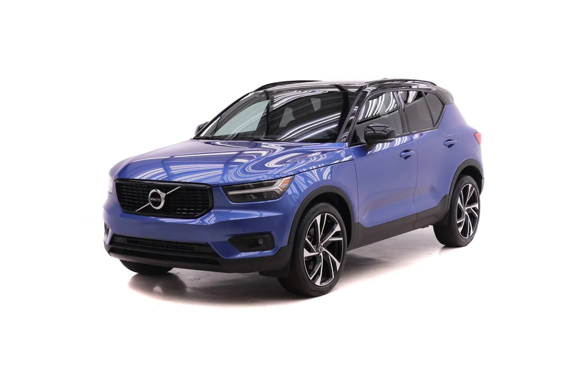 2021 Volvo XC40 T5 R-Design AWD's photo