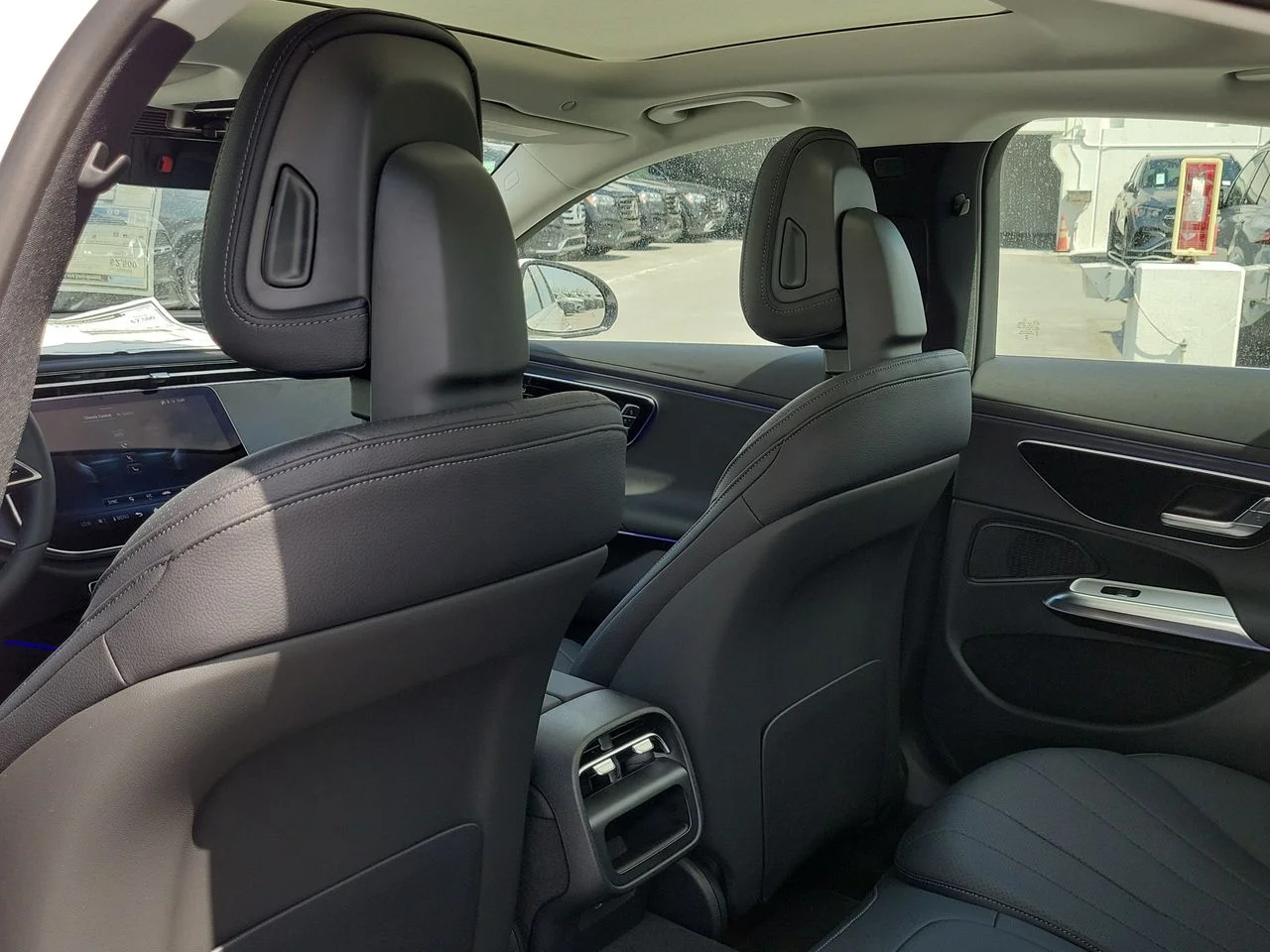 2026 Mercedes-Benz E-Class E350 - Photo 11