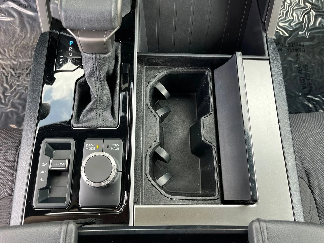 2025 Toyota Sequoia SR5 - Photo 27