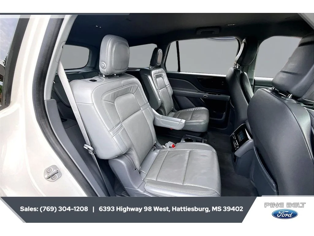 Used 2020 Pristine White Metallic Tri-Coat Lincoln Reserve image 20