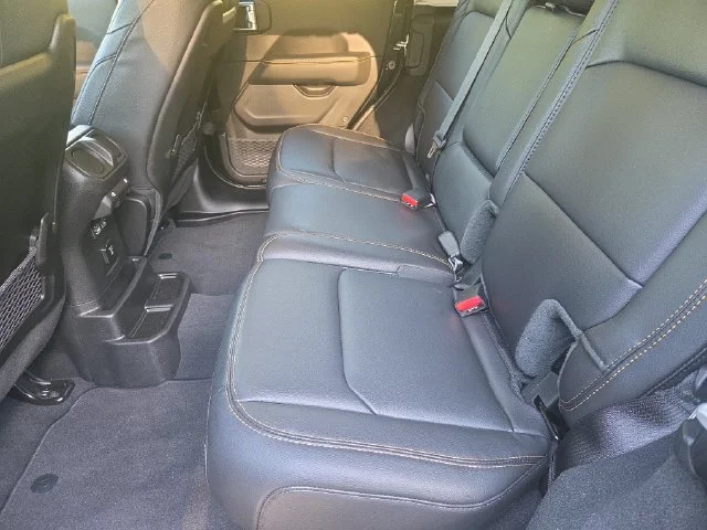 Used 2025 Black Jeep Sahara image 28