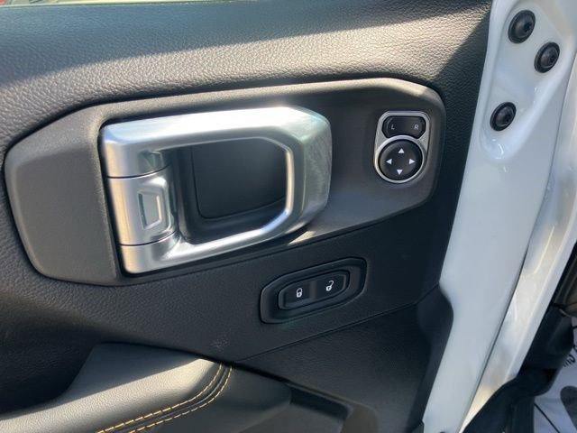 Certified Used 2025 Bright White Clearcoat Jeep Sahara image 8